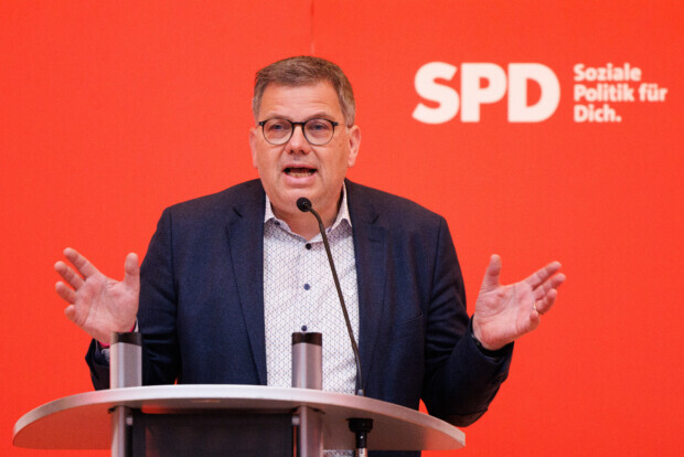 Gießener OB unter Druck: Fordert „Haltung“ von Messe Gießen, doch Betreiber ist zu Neutralität verpflichtet