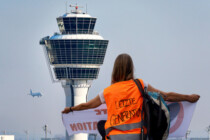 Flughäfen blockiert: Gericht verdonnert Klima-Chaoten zu 403.000 Euro Geldstrafe