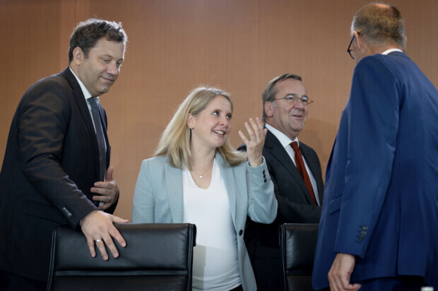 Abbau der Bürokratie geht nur gegen Sozialdemokraten – gerade in Berlin