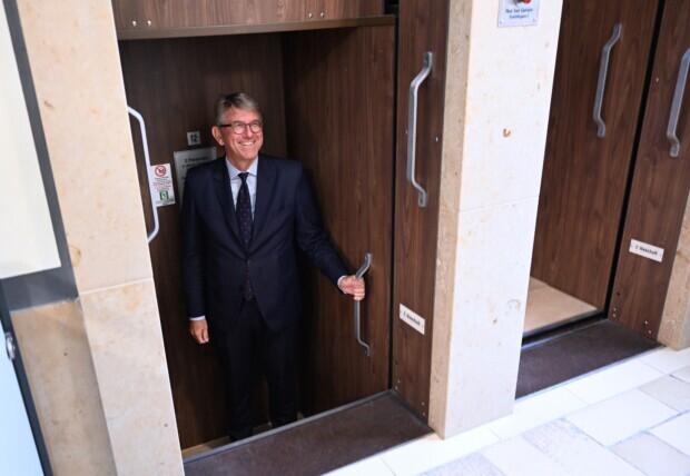 Weimers Tage als Kulturstaatsminister sind gezählt – es wird einsam um den Geschäftemacher mit Staatssekretärs-Gehalt