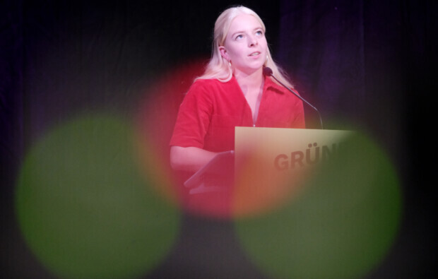 Ex-Grünen-Sprecherin Jette Nietzard verteidigt Oben-ohne-Posts: „Brauchen linken Populismus“