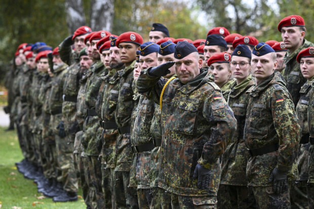 Soldaten brauchen wieder mehr Respekt