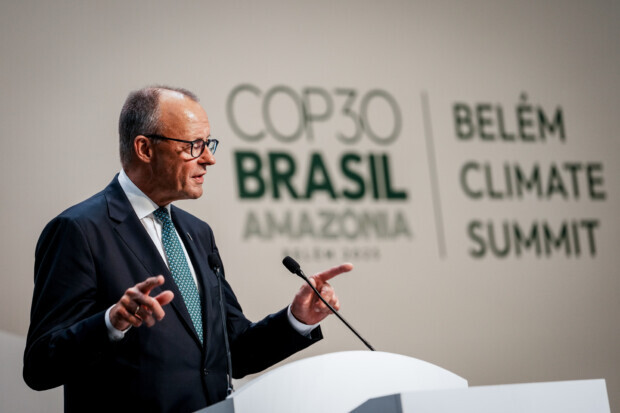 Die Welt zieht vorbei – Deutschland rettet sich zu Tode