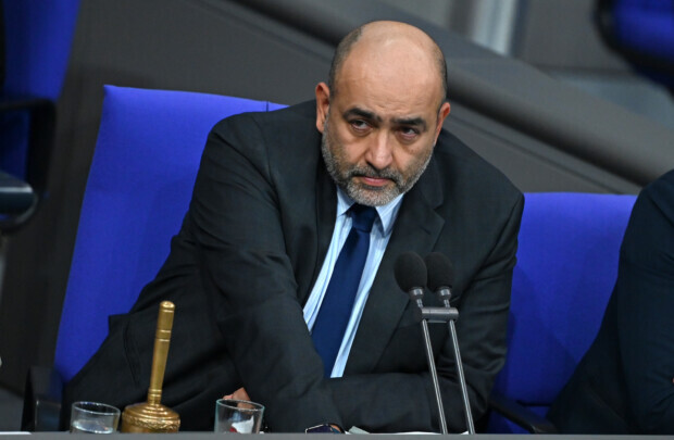 Nouripour als Gesinnungspolizei – aber das Verfassungsgericht gibt dem Kritiker recht