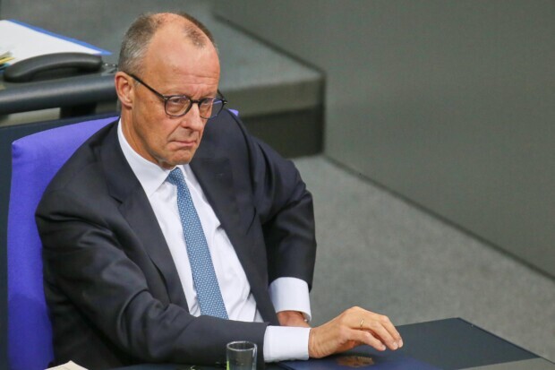 Der Phrasenkanzler: Planlos und selbstverliebt