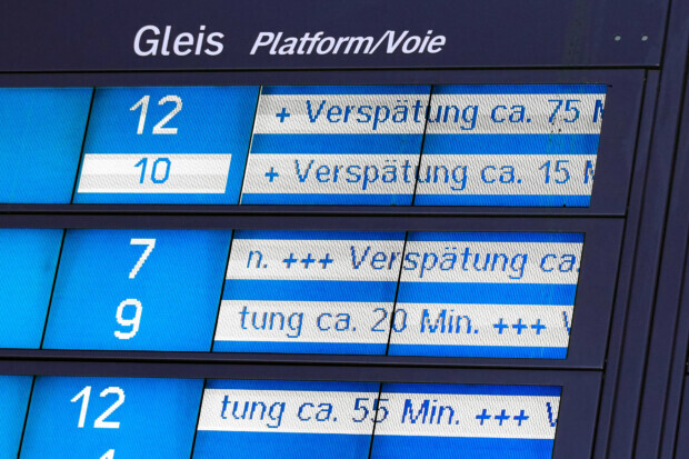 Jetzt fährt nicht einmal mehr jeder zweite Zug pünktlich