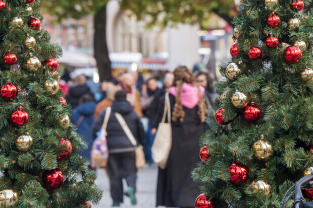 Weihnachtsflaute und Nullwachstum: Kaufzurückhaltung der Bürger belastet Wirtschaft