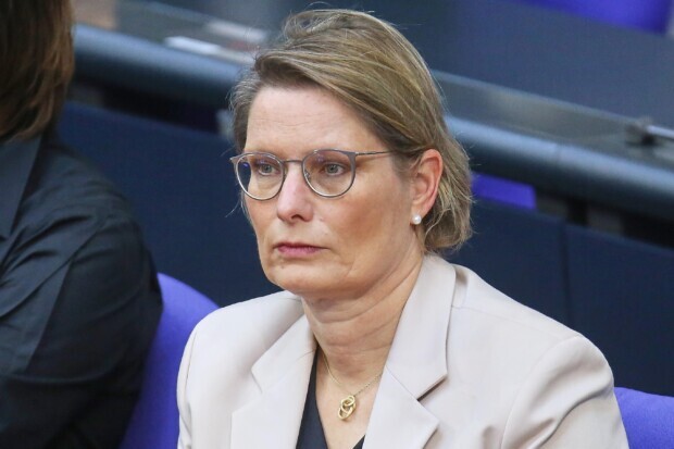 Passives Wahlrecht entziehen: Hubigs Gesetzentwurf verändert den Wahlkampf