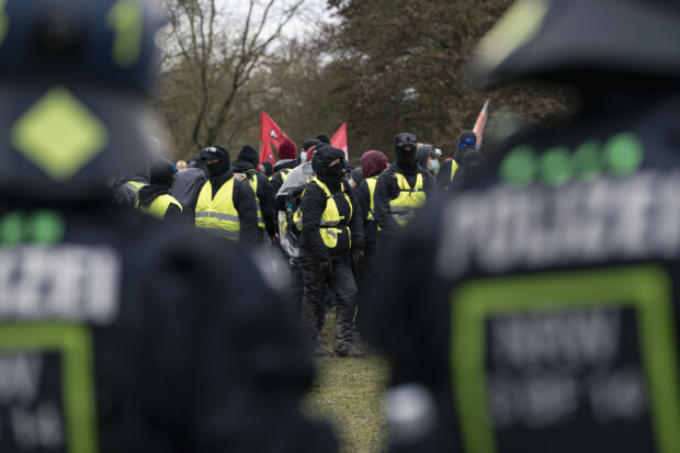 „Generation Deutschland“: Gründung im Belagerungszustand