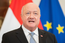 Wegspaltung Österreichs aus der EU? Niemals, sagt Kanzler Stocker