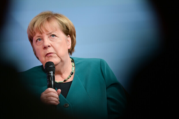 Wie Merkel Kohls Andenken und ihre eigene Bilanz verbiegt