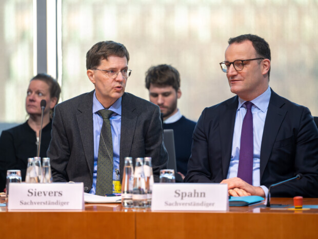 Sag mir, wo sind sie geblieben, die Milliarden für Masken, die niemand brauchte