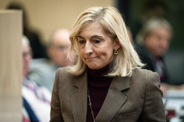 Krankenkassen warnen vor Beitragserhöhungen – Forderungen nach weiterem Sparpaket und Arztgebühr