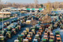 Von Südfrankreich über Brüssel bis Griechenland: Bauern blockieren Straßen und Verkehrsachsen