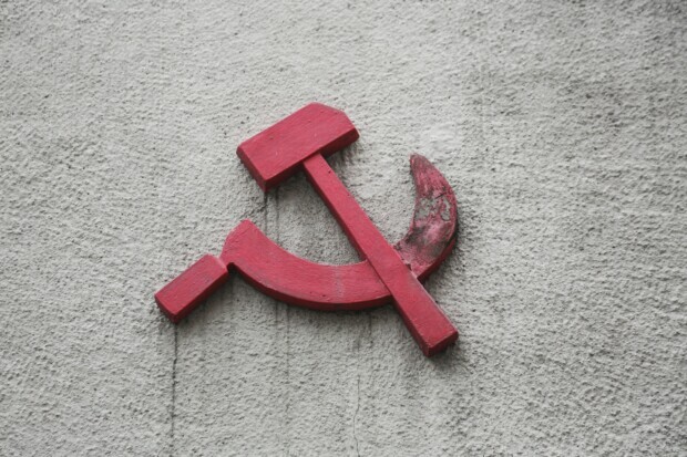 Polen verbietet die Kommunistische Partei