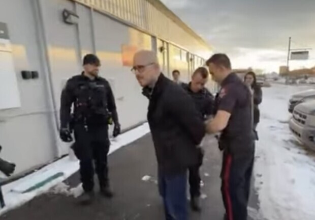 Kanada: Pastor festgenommen, weil er sich nicht bei Bibliothekarin entschuldigen will