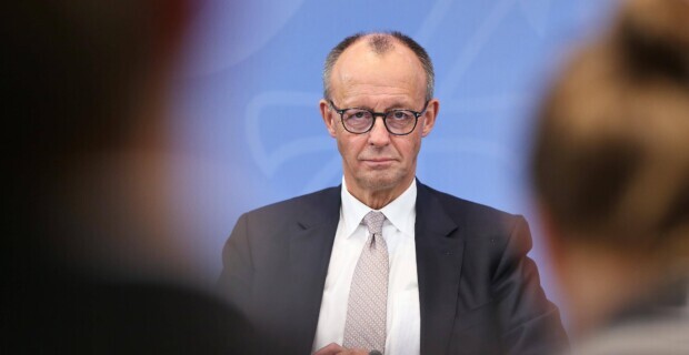 Friedrich Merz stürzt Deutschland ins Chaos, die Pleite und den Klassenkampf