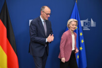 Wie Eurokraten einen frei gewählten Ministerpräsidenten unter Druck setzen