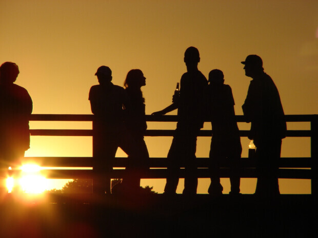 Jugend sehnt sich wieder mehr nach Tradition – Studien belegen einen „Backlash“