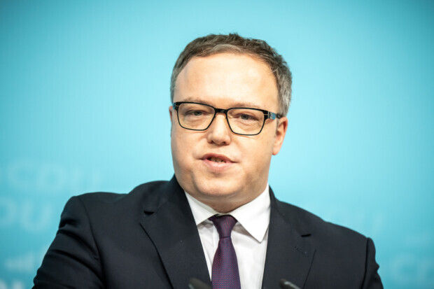 TU Chemnitz erkennt Mario Voigt Doktortitel ab – CDU-Politiker kündigt Klage an