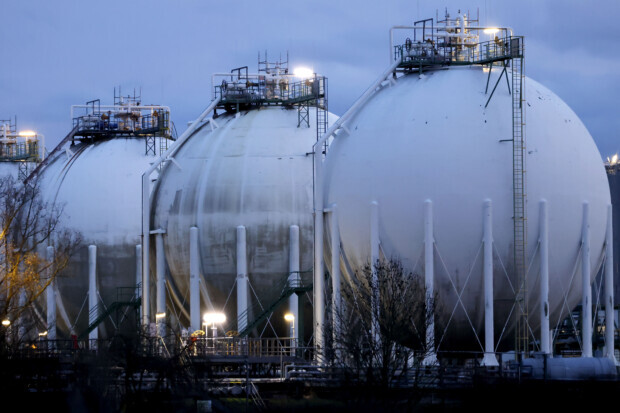 Gasspeicherstände auf Talfahrt: Von der Frühwarnstufe zum Notfallplan