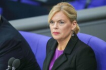 Julia Klöckner will Mitarbeiter der AfD entlassen