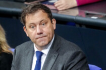 Die Einschläge für Lars Klingbeil kommen näher