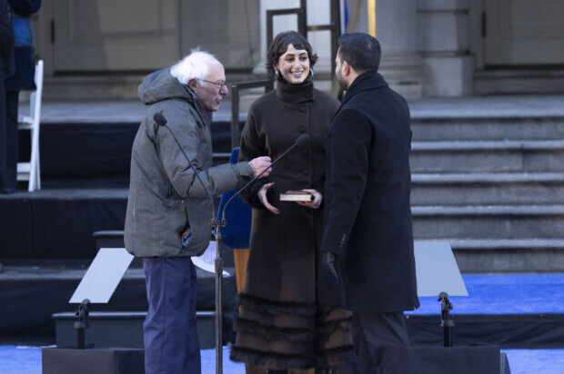 Mamdanis Amtseid und die Botschaft an den Westen