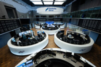 DAX auf Rekordhoch, deutsche Wirtschaft auf Talfahrt – wie passt das zusammen?