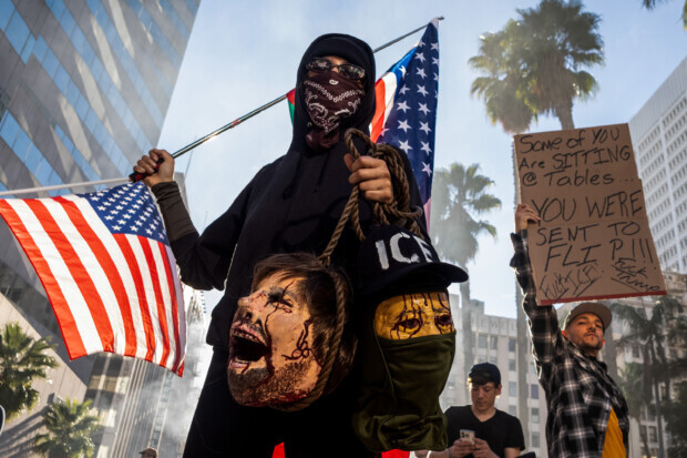 Nicht nur in Minnesota: Gewaltsame Proteste gegen die Abschiebebehörde ICE