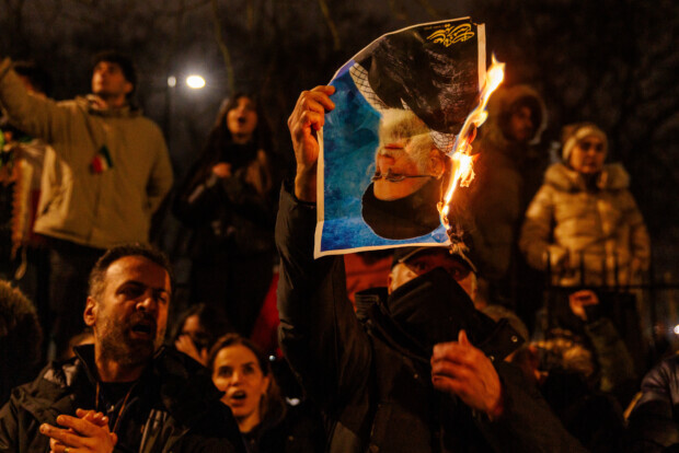 Lage im Iran eskaliert weiter: Wie wird Trump handeln?