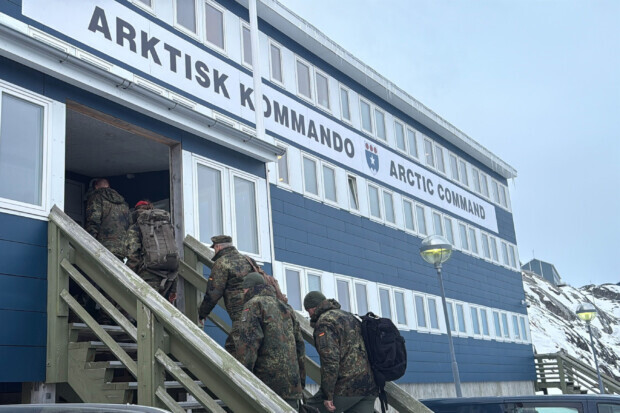 Deutsche Soldaten: Kurztrip nach Grönland und ein Symbolik-Gipfel