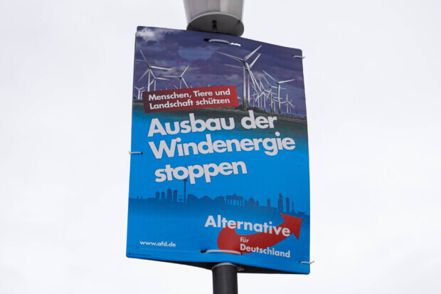Die AfD setzt Menschenrechte gegen Windmühlen