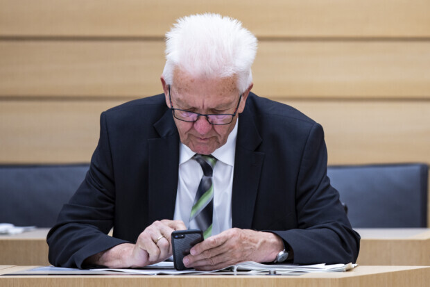 Wie der woke Zeitgeist Latein durch Smartphones ersetzen will