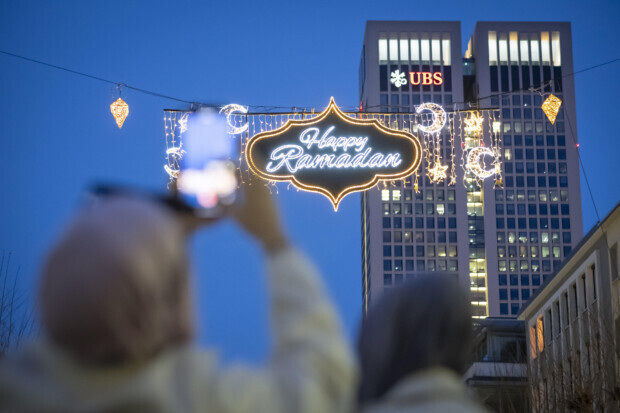 Das große Selbstopferfest des Westens