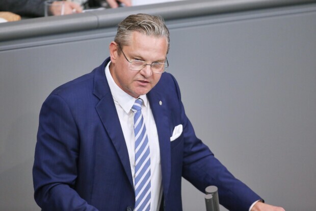 AfD-Parlamentarier werden als Offiziere der Reserve kaltgestellt