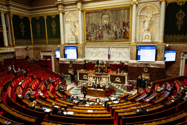 Frankreich: Haushalt beschlossen, Macrons Rentenreform auf Sankt-Nimmerleins-Tag verschoben