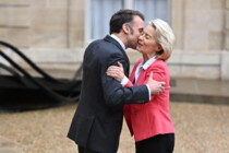 Vor EU-Wettbewerbsgipfel: Macron fordert Eurobonds