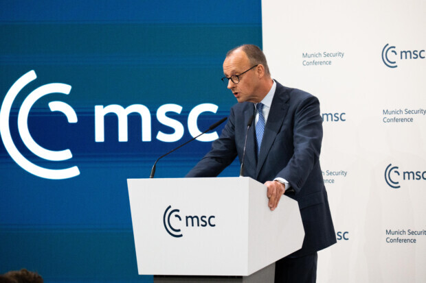 Münchner Sicherheitskonferenz: kein Wintermärchen, eher Kindskopf-Komödie