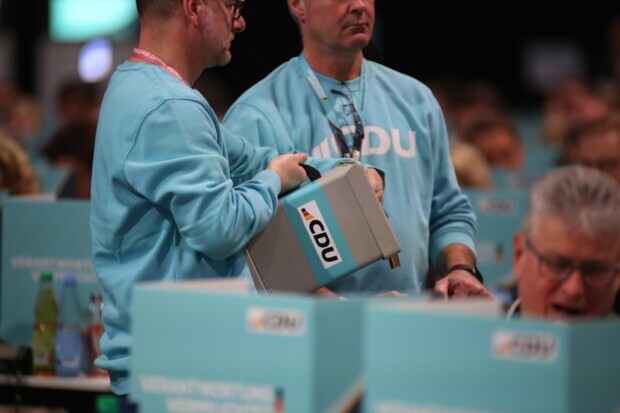 Der CDU-Parteitag beschloss den Ausschluss der Jungen von der Meinungsfreiheit