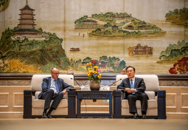 Wenn der Rückflug das Reiseziel ist: Merz beendet China-Reise