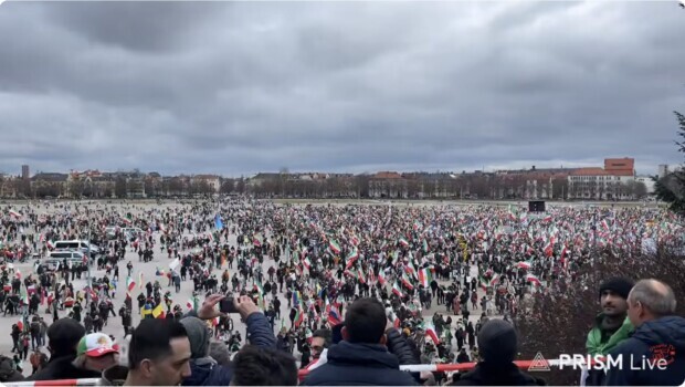 Reza Pahlavi rief zur Iran-Demonstration nach München und sie kommen zu Tausenden