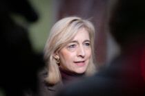 Nina Warken bricht das von Friedrich Merz verordnete Schweigen