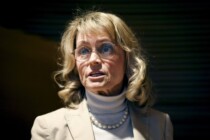 Urteil im Fall Räsänen: Freispruch für Bibelvers, Geldstrafe für kirchliche Broschüre