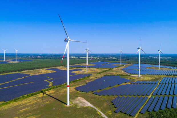 Wind und Sonne stellen fette Rechnungen