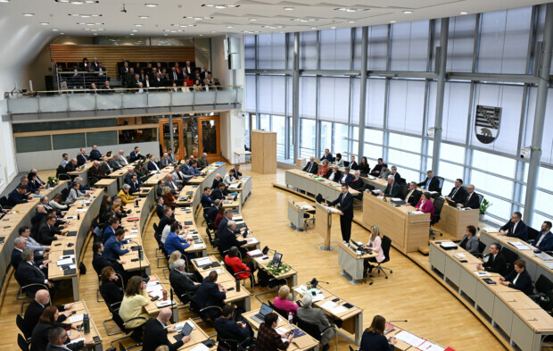 Der Bau eines antidemokratischen Schutzwalls