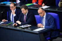 Scheitern auf ganzer Linie: Weniger statt mehr Abschiebungen seit Merz regiert