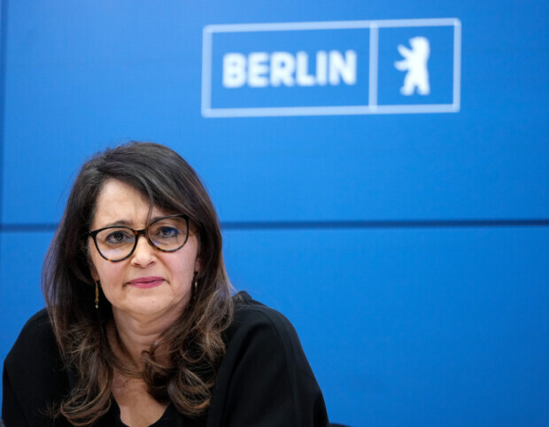 Migrantenquote im öffentlichen Dienst: Rassismus jetzt doch grundgesetzwidrig