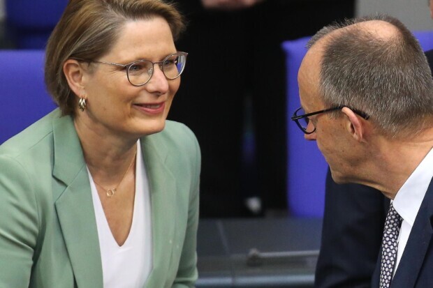 Im Schatten des Ulmen/Fernandes-Plots baut der Staat neue Zugriffsrechte aus