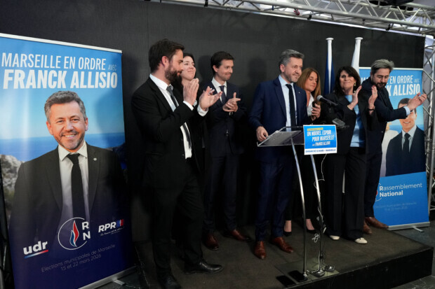 In Marseille: Person von den Komoren konnte ohne Ausweis wählen